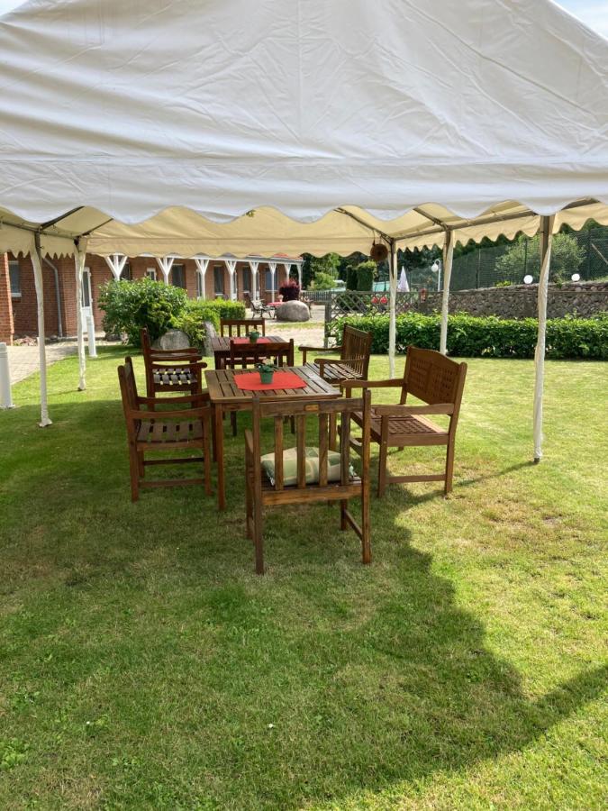 Hotel Am Schlosspark Mallin Eksteriør billede