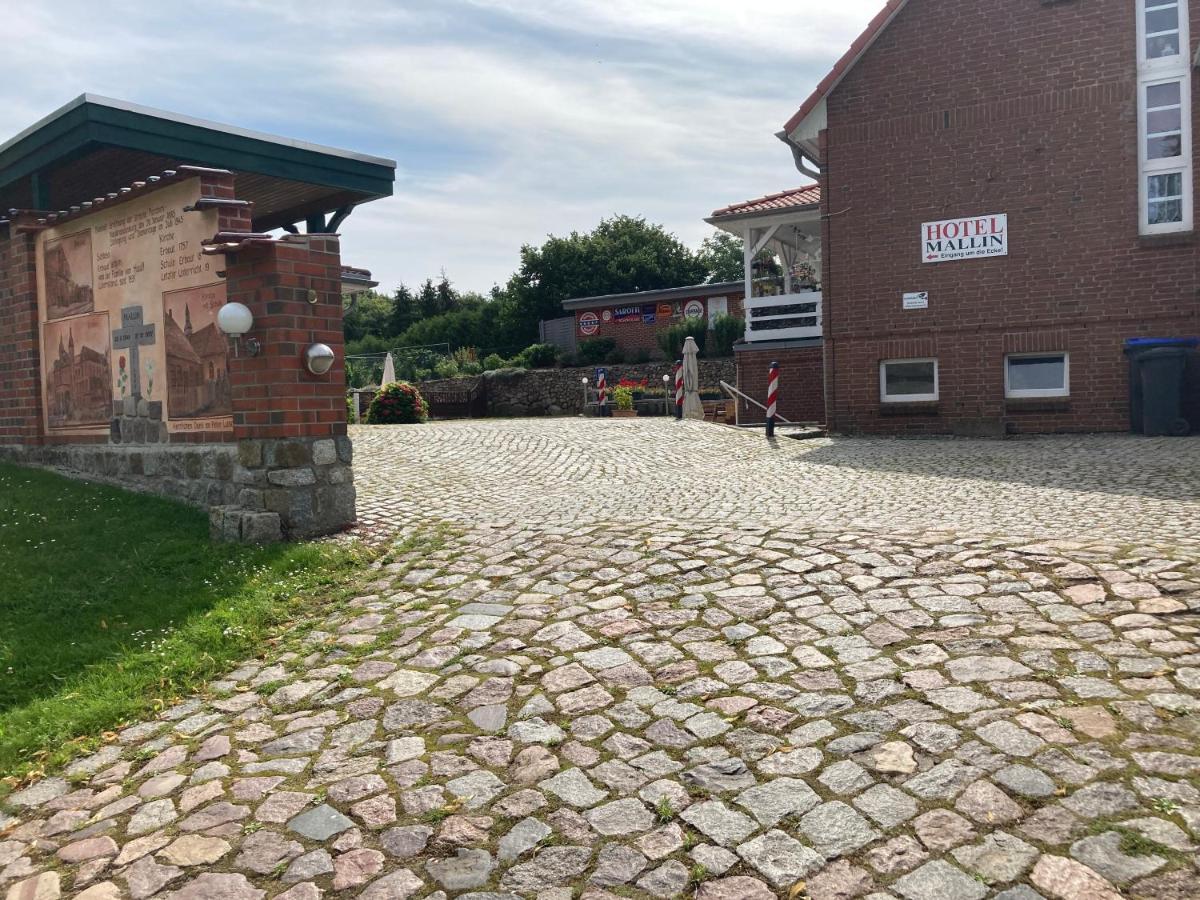 Hotel Am Schlosspark Mallin Eksteriør billede